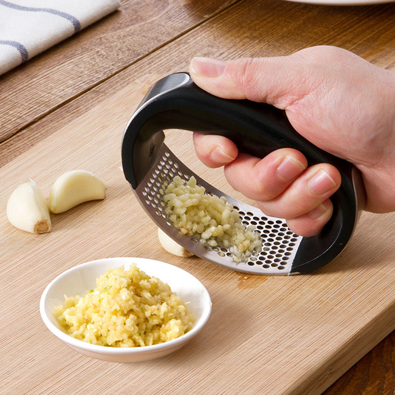 Spot multi-function manual tamping garlic arc-shaped garlic peeler ring garlic press kitchen garlic grinder garlic artifact